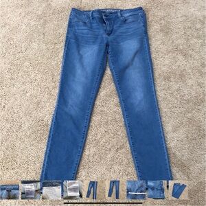 American Eagle outfitters 14  blue jeggings.